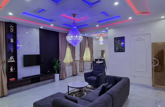 Luxurious and quiet Home |nSecure and convenient with nearby malln