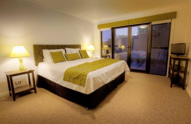 Luxurious Ballandean Guest House. 20 wineries within 10 min. ballandean.net.au