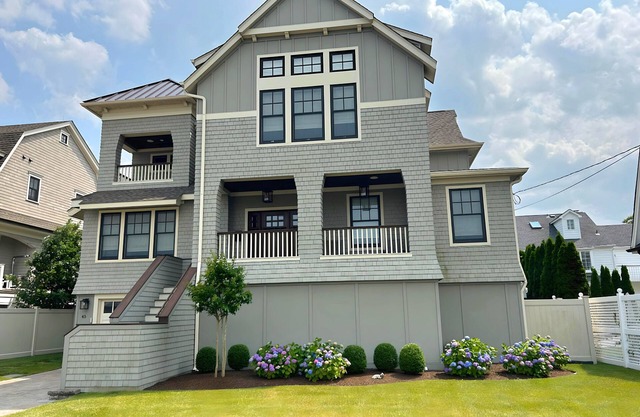 Luxurious Bay Head Rental. Close to beach with Pool and Spa!