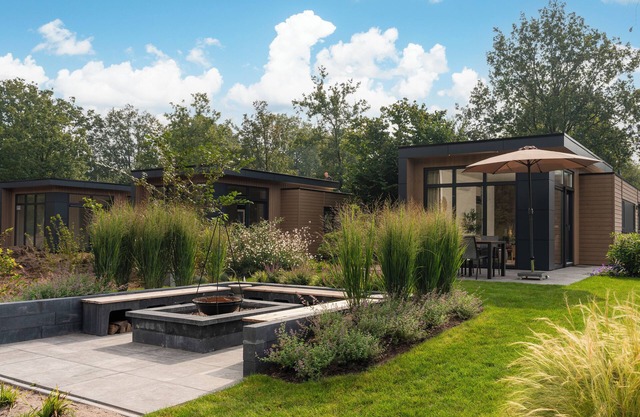 Luxurious Cannenburch Deluxe, atmospheric outdoor area and lounge with outdoor fireplace.