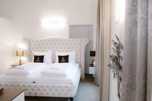 Luxurious Castle Retreat in Austria Little Versailles with Nearby Spas