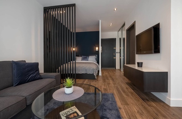 LUXURIOUS CENTRAL APARTMENT