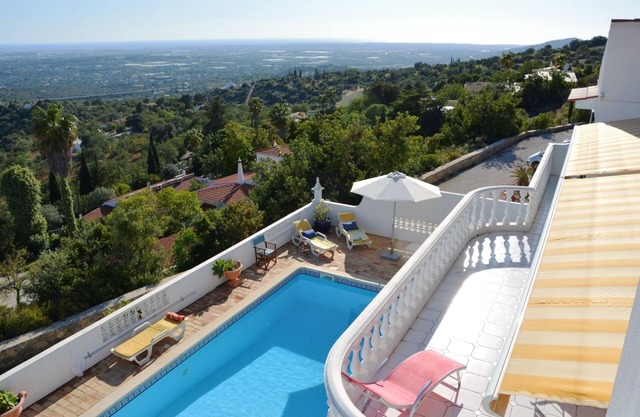 Luxurious holiday home with private pool and fantastic sea views