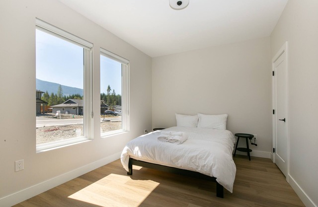 Luxurious Home in Lake Cowichan