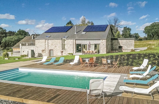 Luxurious home in Manhay with sauna