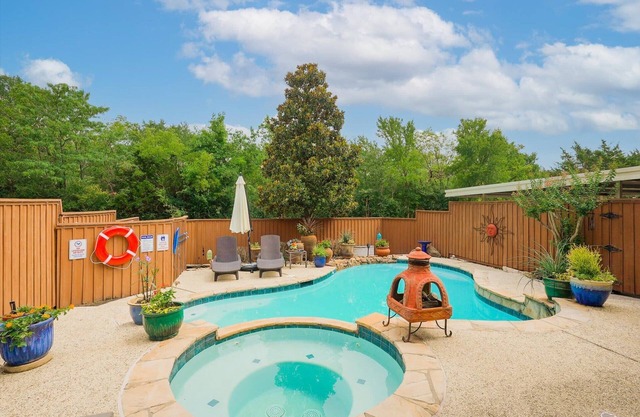 Luxurious Home w Cinema Room & Private Pool
