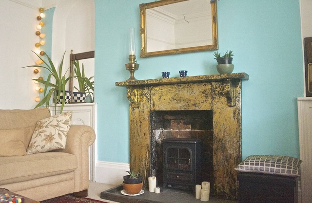 Luxurious, spacious, sunny town house 3 mins walk to the sea.