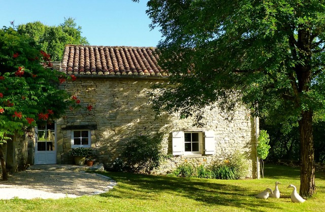 Luxurious Two Bedroom Gite with Private Pool. La Vigne Vierge Gite de Charme