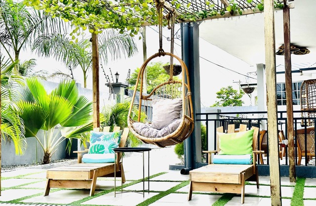 Luxurious Villa With Private Pool, Hot Tub and Bar