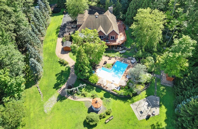 Luxury 10BR Escape w/Pool, Hot Tub & Game Lounge