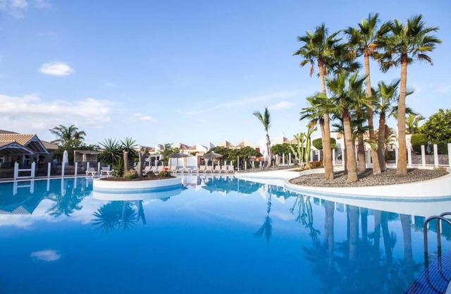 Luxury 2-Bedrooms Villa - Golf del Sur, The Palms Resort