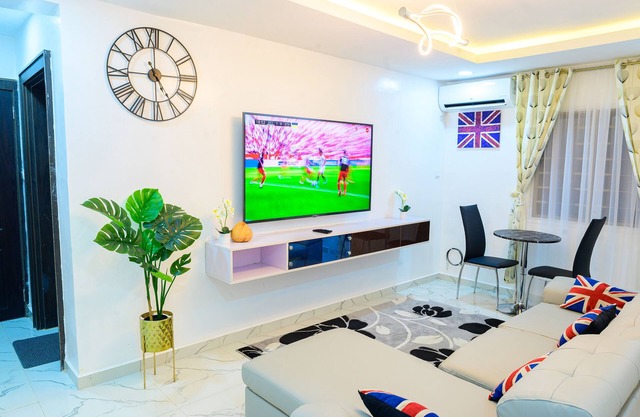 Luxury 2 Bedroom Apartment