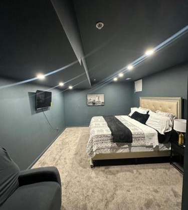 Luxury 2 bedroom basement