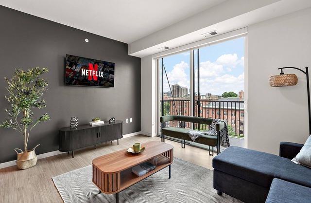 Luxury 2Bd Condo DT Minneapolis, Minutes From Convention Center & US Bank Arena