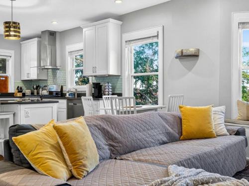 Luxury 3BR 2BA Boston Penthouse