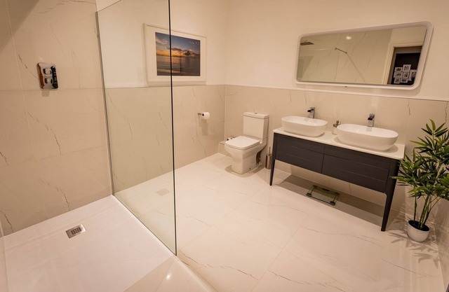 Luxury 4 Bedroom Home with Panoramic Views
