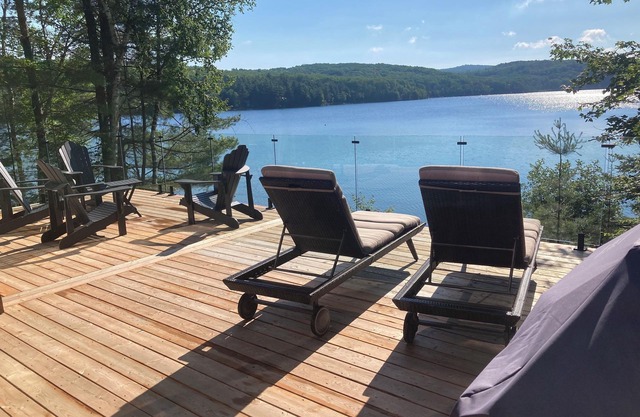 Luxury 4 bedroom - Papineau Lake - Bancroft, Barry's Bay, Algonquin-4 season