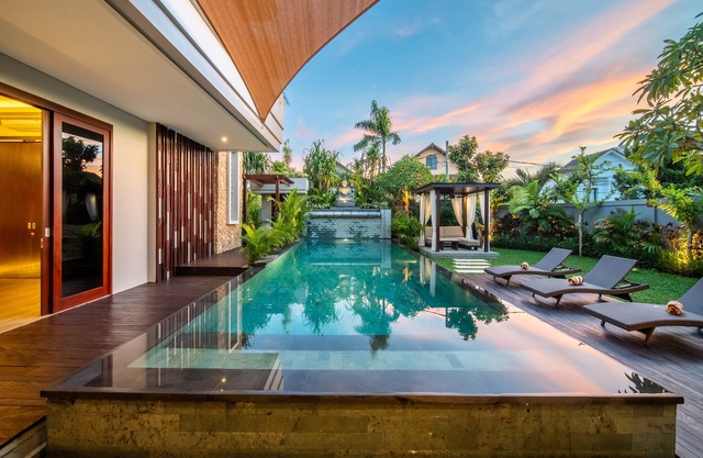 Luxury 6 bedroom villa private pool near Uluwatu Bingin surfing beach Jimbaran
