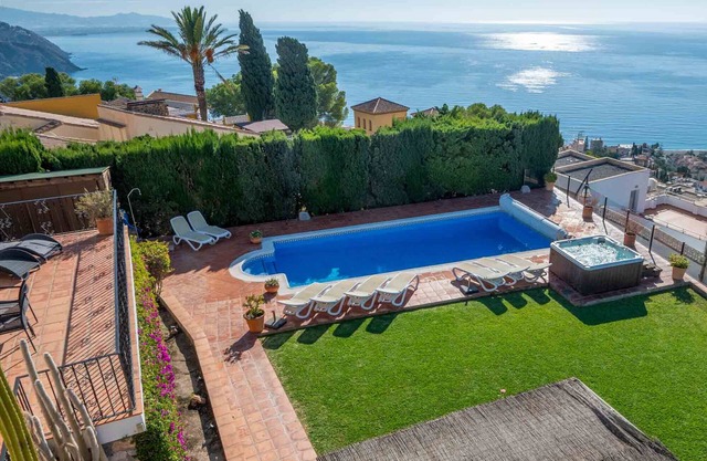 Luxury 8 bedroom, 5 bathroom villa with stunning view and private pool and gardens