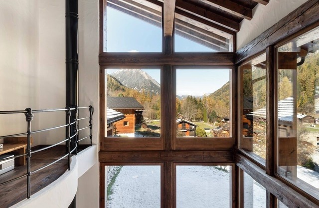 Luxury Alpine Retreat: Secluded Chalet, Stunning Views & Private Garden
