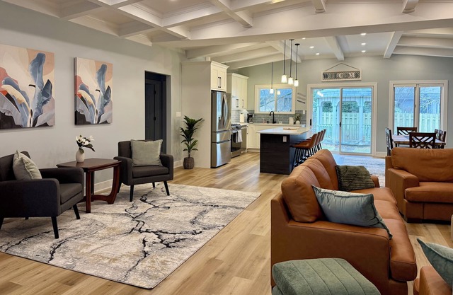Luxury and Cozy Family Home
