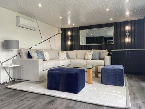 Luxury and Style - The Garden Room