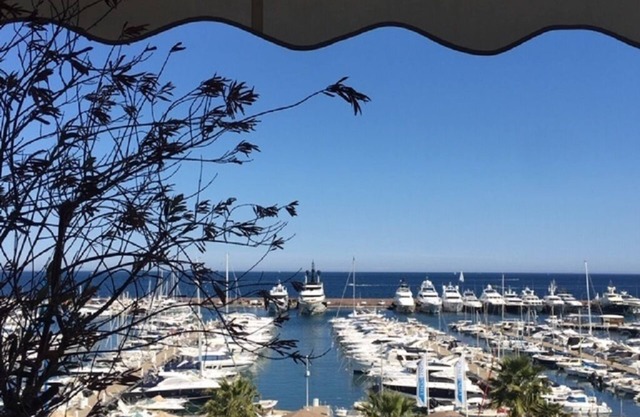 Luxury apartment in front of the sea with exceptionnal view of Lerins islands