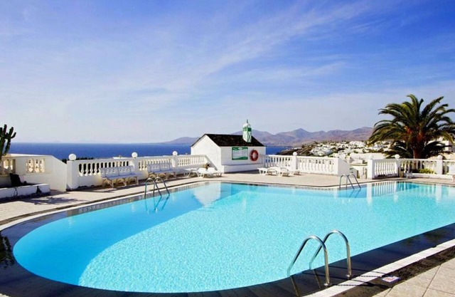 Luxury apartment, large private sun terrace, full UK TV, WiFi, immaculate pool.