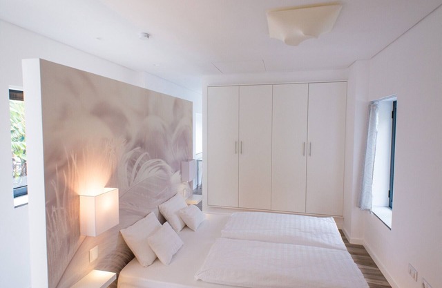 Luxury-Apartment-Ensuite with Bath-Sea view-Villa Palmeira
