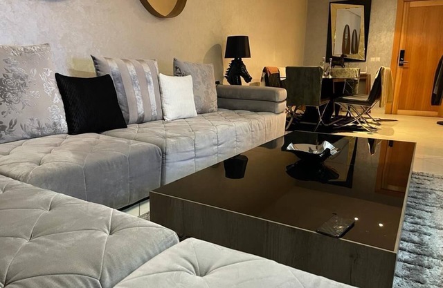 Luxury apartmen/2 beds/2 living-room/2 smart TV 55”