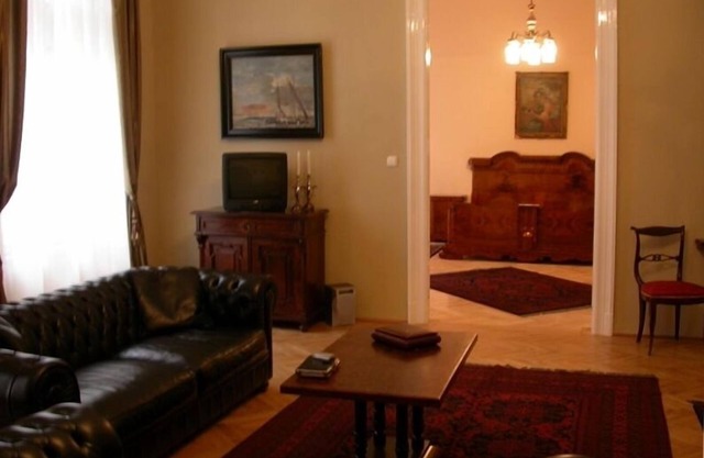 Luxury apartment in Budapest, next to Margaret Bridge