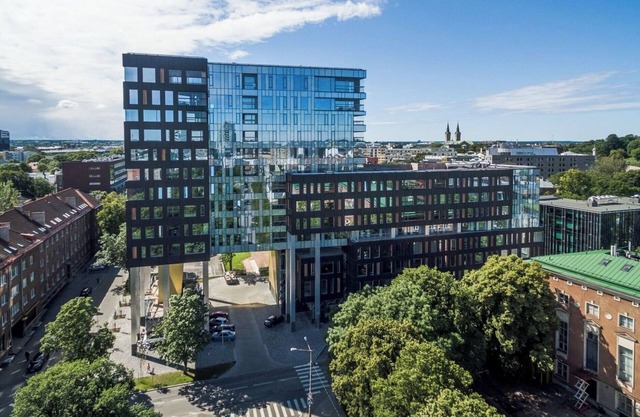 Luxury Apartment in Prime Area