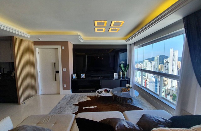 Luxury apartment in prime area