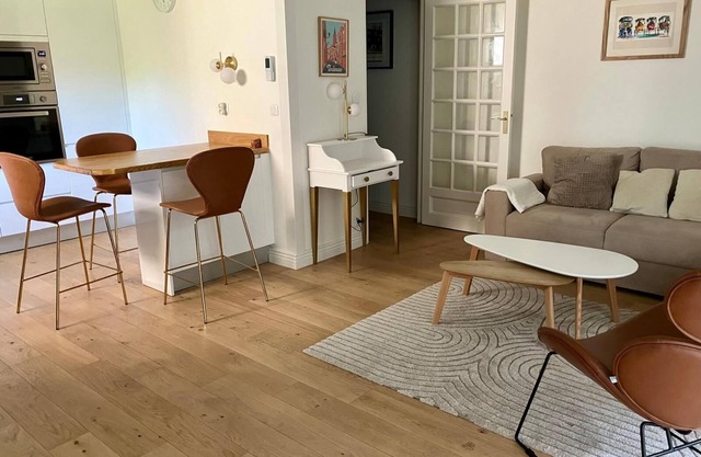 Luxury apartment in the quiet residential area of Côte Pavée