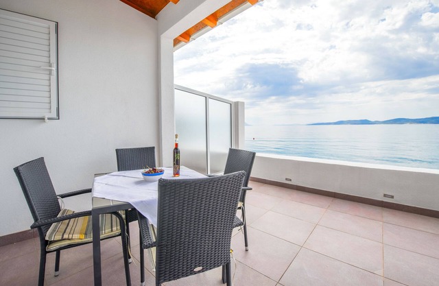 Luxury apartment on the beach 1