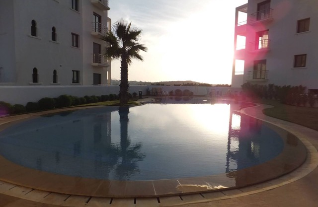 Luxury apartment + pools + wifi