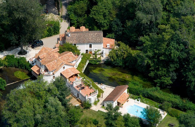 LUXURY APARTMENTS IN DORDOGNE VALLEY ON THE BANKS OF RIVER DRONNE THE