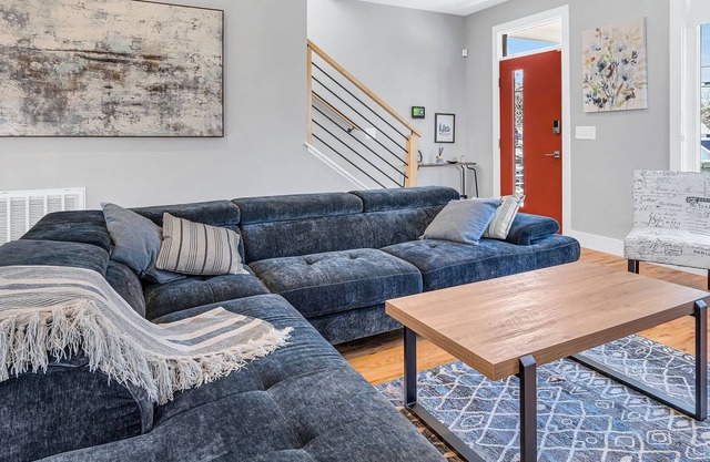 Luxury Bauhaus - Downtown Raleigh