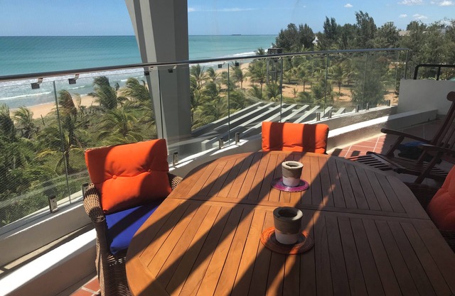 Luxury Beachfront Penthouse , Nilaveli Beach, Srilanka.