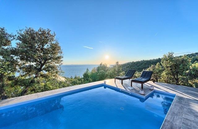 Luxury Bungalow New Horizons II