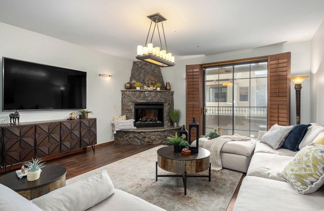 Luxury Carefree Estancia Large Suite - Golf, views & fine dining. TSMC vicinity.