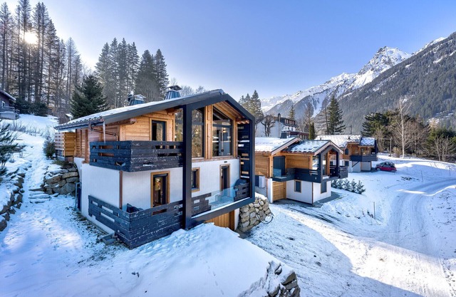 Luxury Chalet with Stunning Views in Quiet Hamlet