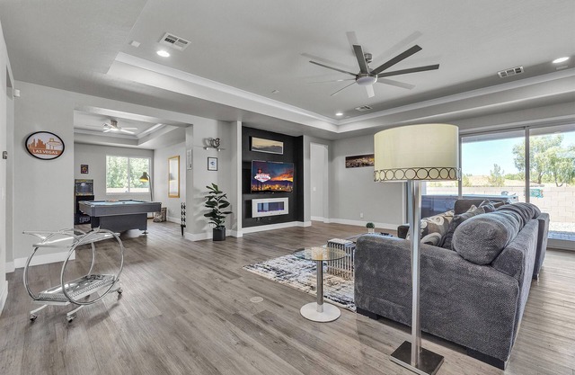Luxury & Comfort Await at Viva Oasis – A Spacious Las Vegas Retreat