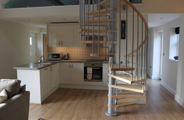 Luxury cottage on working farm, close to Silverstone, Oxford and the Cotswolds