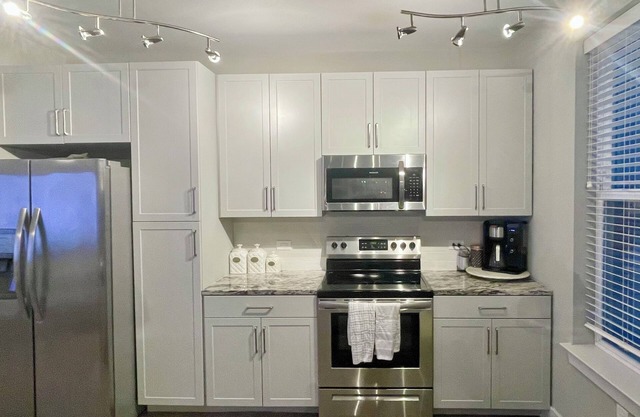 Luxury, Cozy, Family Friendly Apartment in Heart of King of Prussia