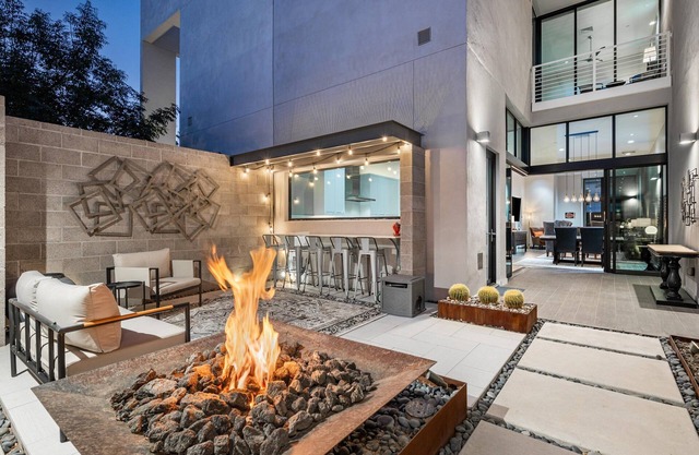 Luxury Desert Retreat