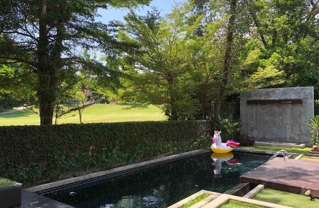 Luxury Designer 3 Bedroom Private Pool Villa In Golf Course