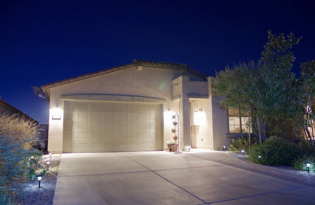 Luxury Dove Mountain Home Overlooking Preserve. Gated Community. Golf, Hiking.