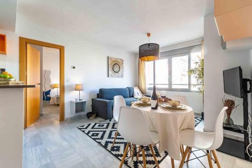 Luxury Executive Suite with prepaid Parking - Malaga Center