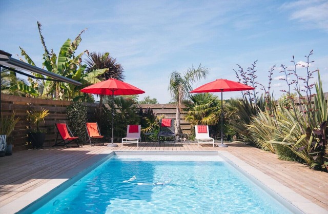 Luxury Farm with heated swimming pool - BetLoc